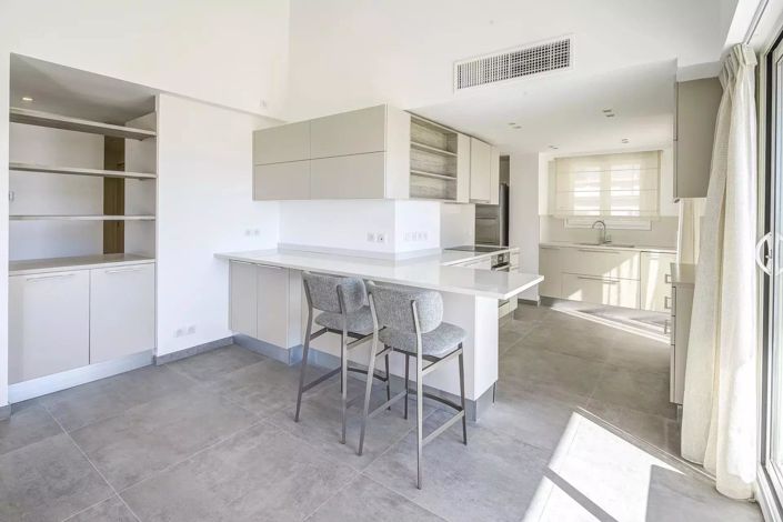 Image No.3-4 Bed Apartment for sale