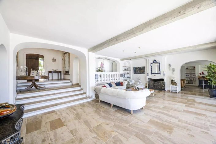 Image No.13-9 Bed House for sale