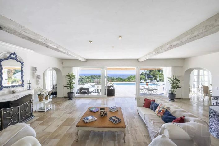 Image No.4-9 Bed House for sale