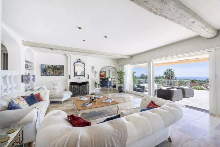 Image No.8-9 Bed House for sale