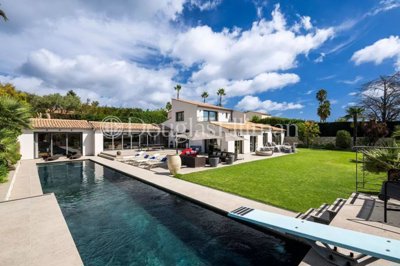 Maison de 5 chambres à vendre à Valbonne