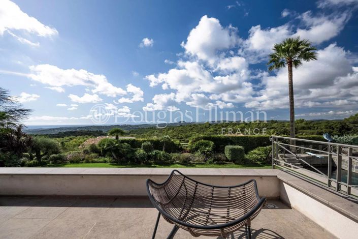 Image No.12-5 Bed House for sale