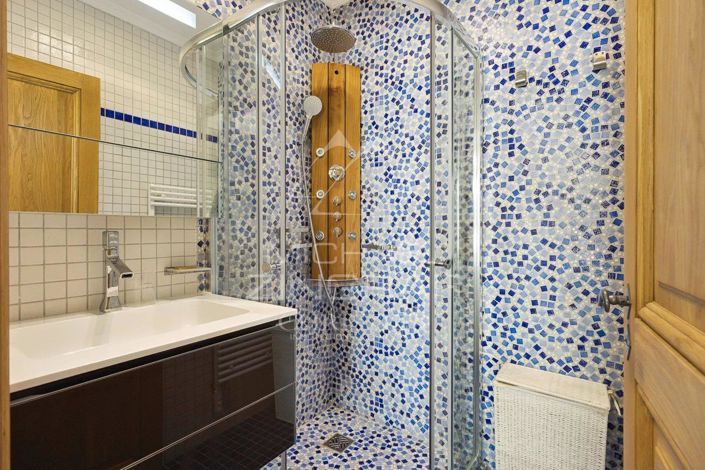 Image No.11-6 Bed House for sale