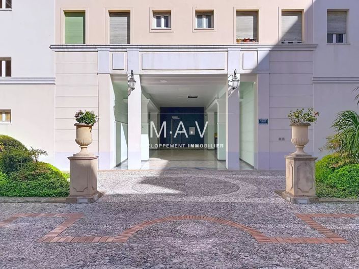 Image No.20-1 Bed Apartment for sale