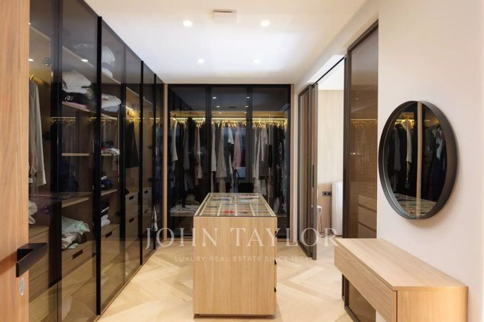 Image No.12-5 Bed House for sale