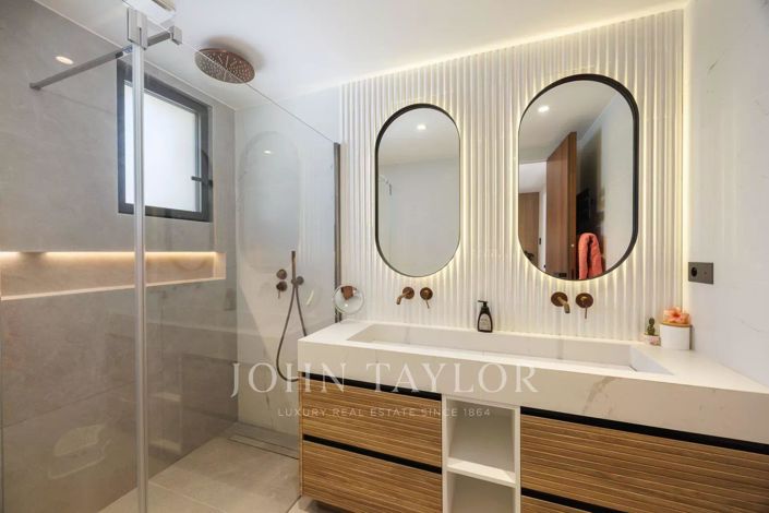 Image No.14-5 Bed House for sale