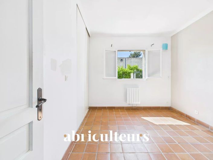 Image No.16-3 Bed House for sale