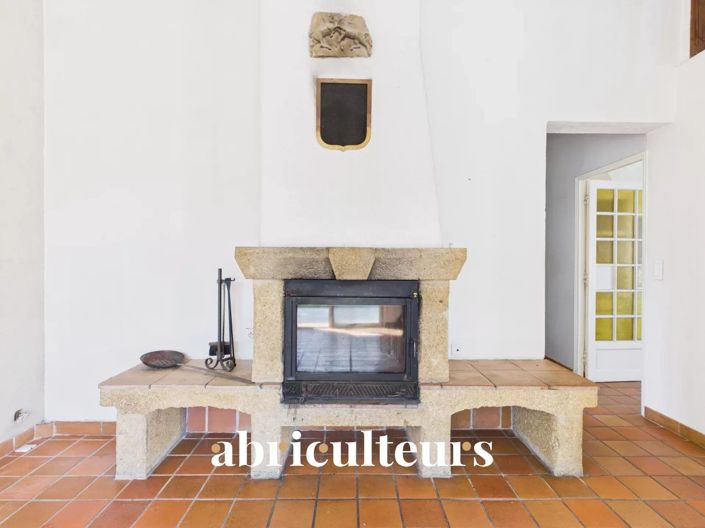 Image No.3-3 Bed House for sale