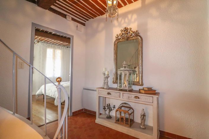 Image No.5-2 Bed House for sale