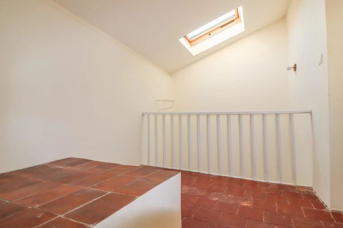 Image No.13-5 Bed House for sale