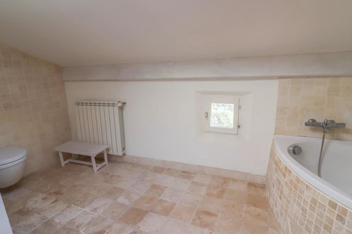 Image No.17-5 Bed House for sale