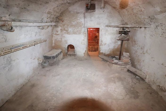 Image No.20-5 Bed House for sale