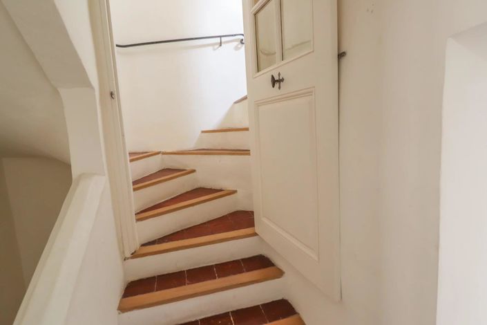 Image No.25-5 Bed House for sale