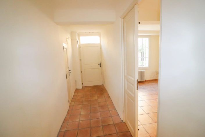 Image No.26-5 Bed House for sale