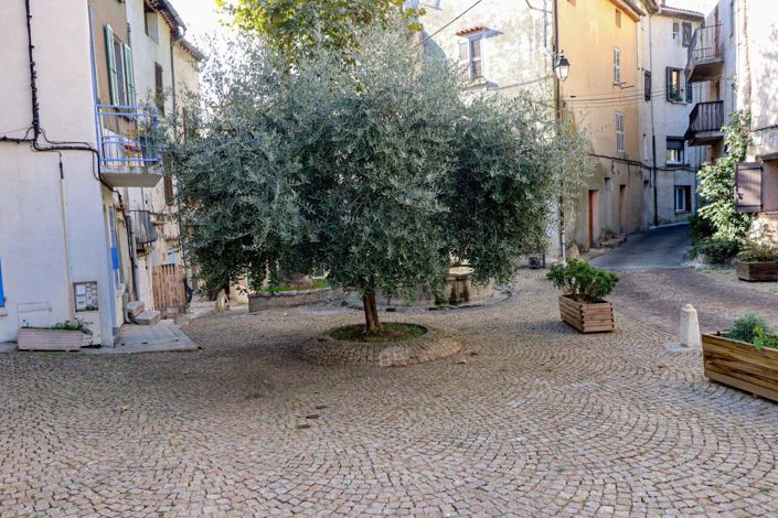 Image No.33-5 Bed House for sale