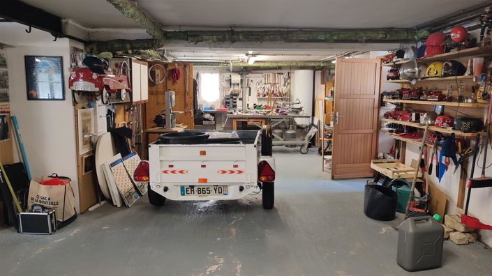 Image No.17-4 Bed House for sale