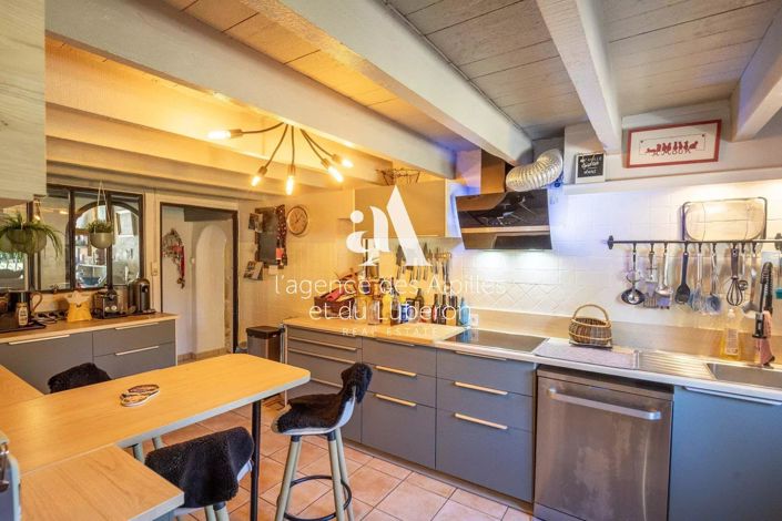 Image No.6-4 Bed House for sale