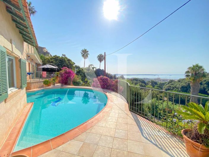 Image No.2-4 Bed House for sale