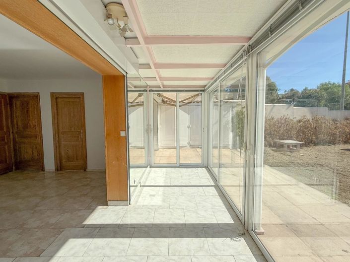 Image No.11-2 Bed House for sale