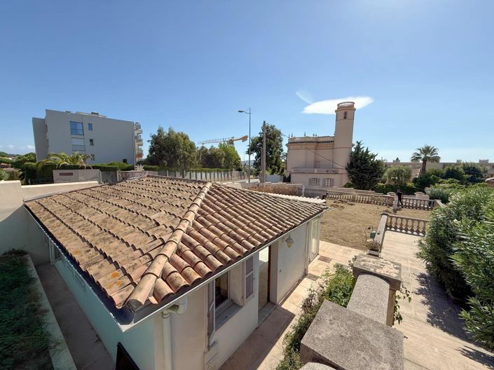 Image No.12-2 Bed House for sale