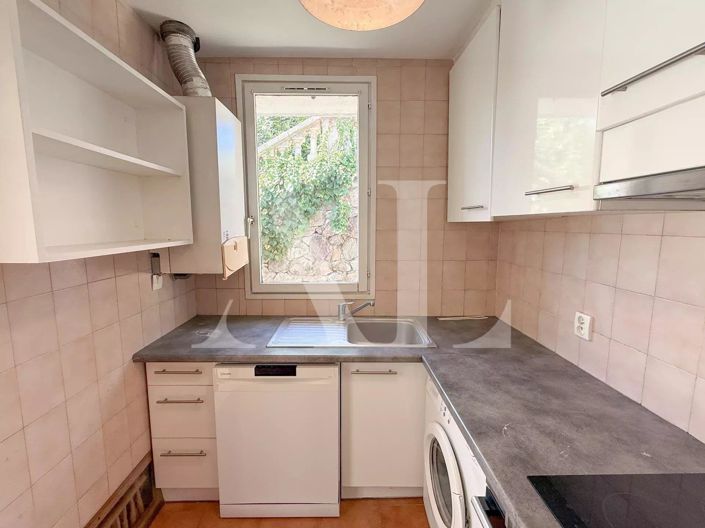 Image No.7-2 Bed House for sale