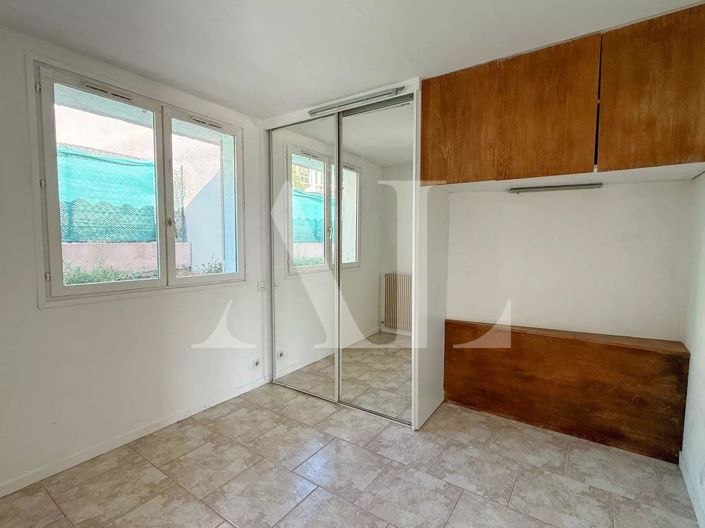 Image No.9-2 Bed House for sale