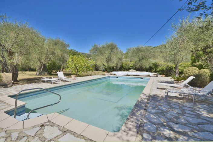 Image No.10-Maison de 6 chambres à vendre à Châteauneuf-Grasse