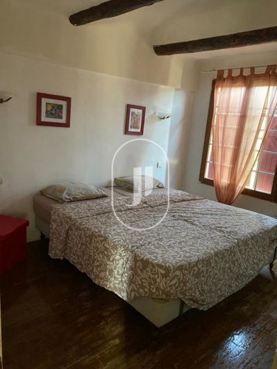 Image No.8-3 Bed House for sale