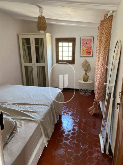 Image No.9-3 Bed House for sale