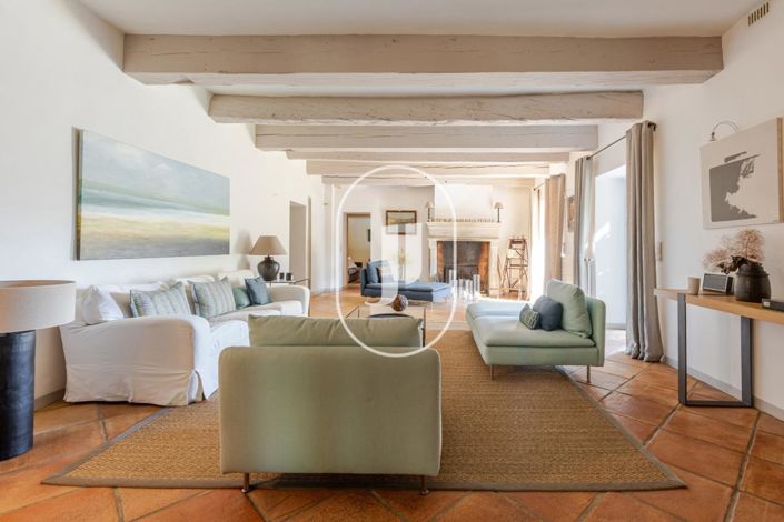 Image No.3-5 Bed House for sale