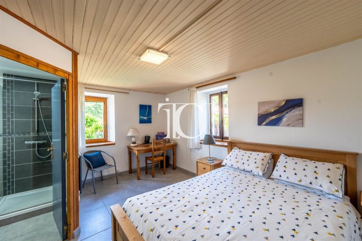 Image No.15-8 Bed House for sale