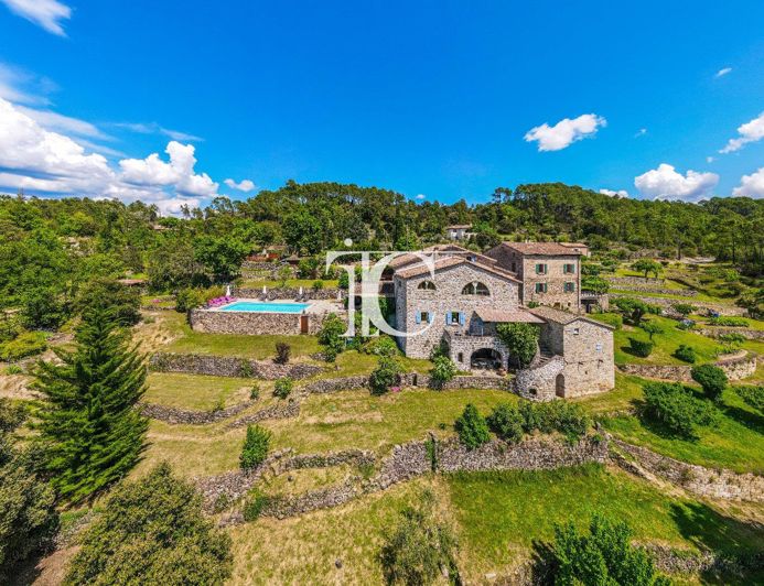 Image No.26-8 Bed House for sale