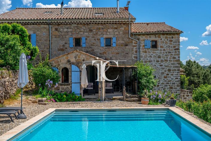 Image No.32-8 Bed House for sale