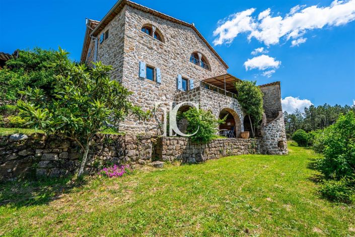 Image No.4-8 Bed House for sale