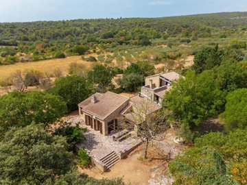 6 Bed House for sale