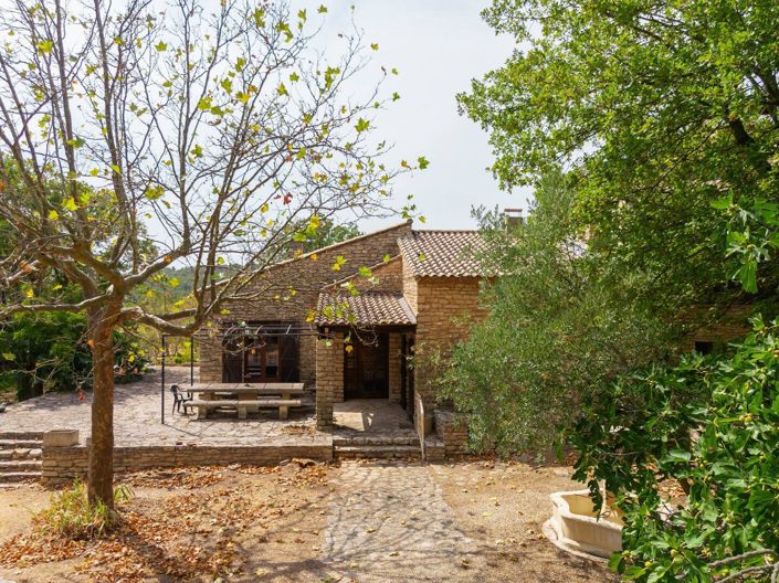 Image No.2-6 Bed House for sale