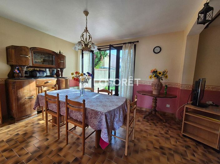 Image No.3-4 Bed House for sale