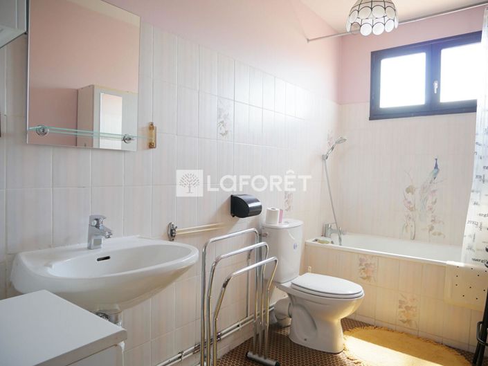 Image No.5-4 Bed House for sale