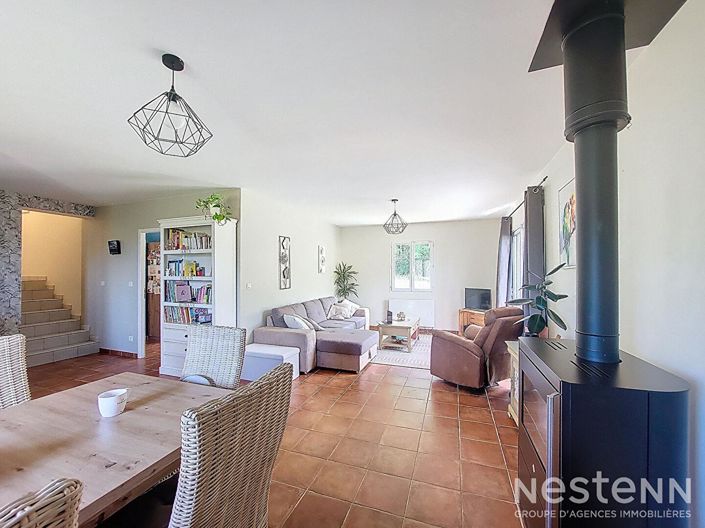 Image No.6-3 Bed House for sale