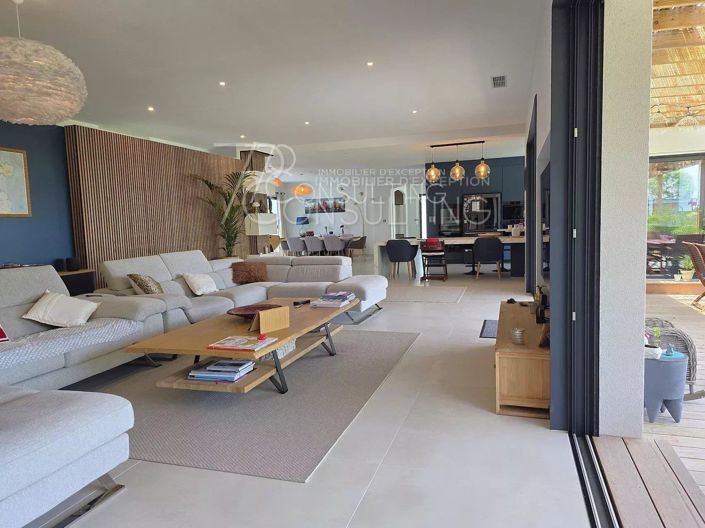 Image No.4-House for sale