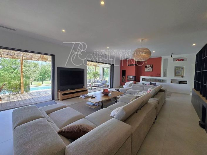 Image No.5-House for sale