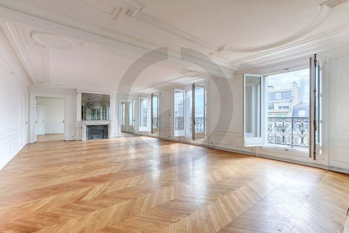 Image No.1-4 Bed Apartment for sale