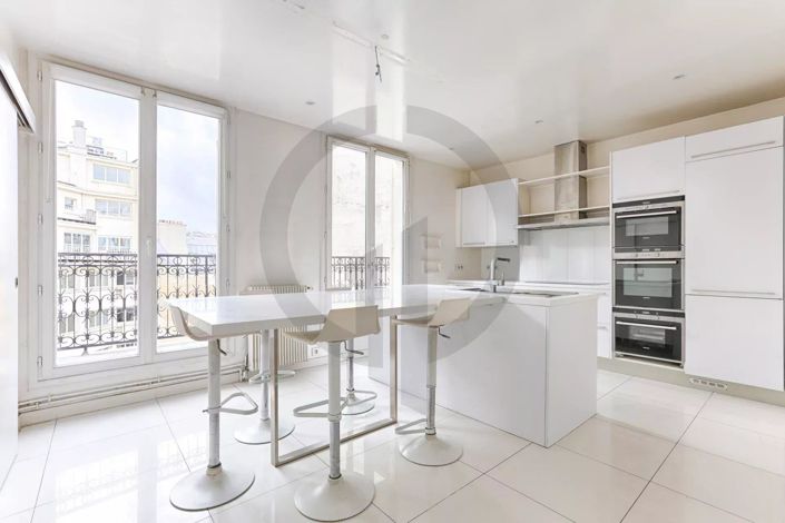 Image No.17-4 Bed Apartment for sale