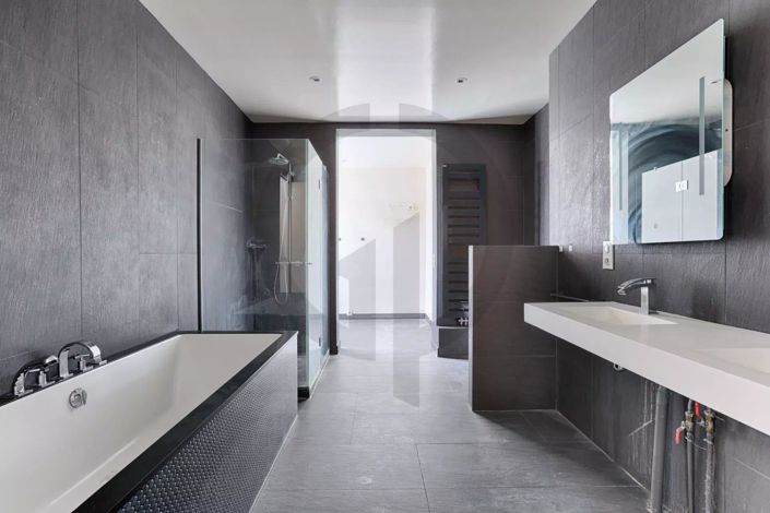 Image No.22-4 Bed Apartment for sale