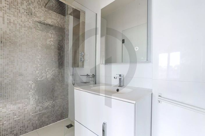 Image No.26-4 Bed Apartment for sale