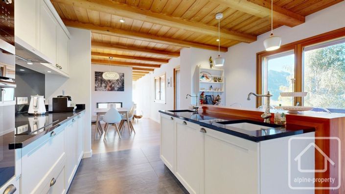 Image No.19-5 Bed Property for sale