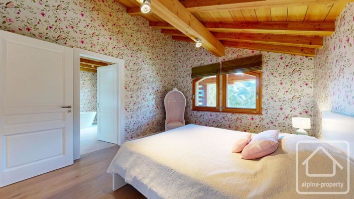 Image No.29-5 Bed Property for sale