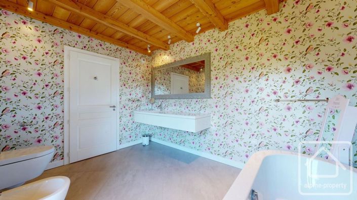 Image No.31-5 Bed Property for sale