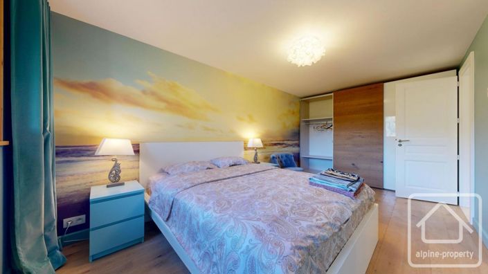 Image No.46-5 Bed Property for sale