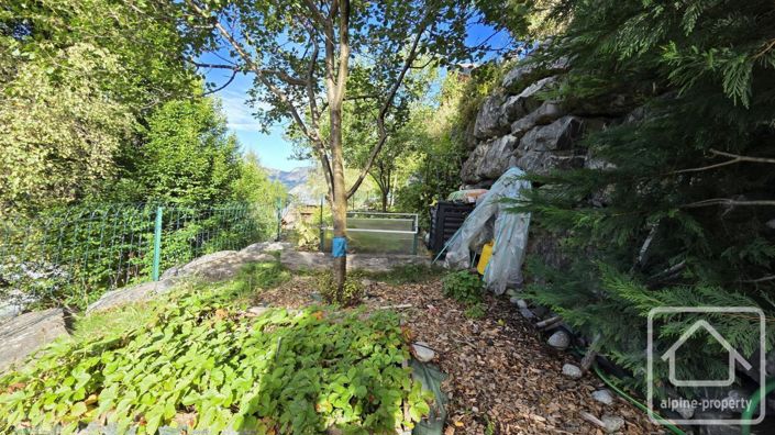 Image No.68-5 Bed Property for sale